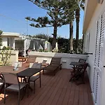 Villamaresicilia E Stanze Nel Lungomare 4*