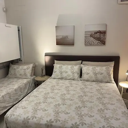 Villamaresicilia E Stanze Nel Lungomare 4*