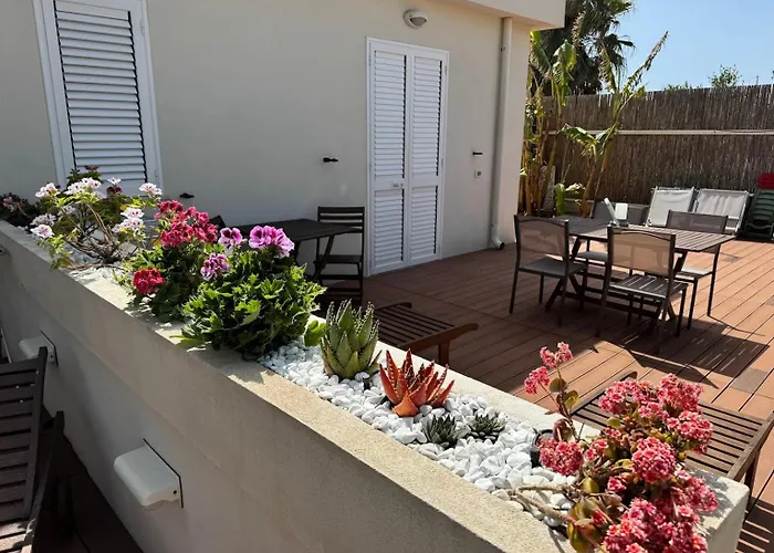 Villamaresicilia E Stanze Nel Lungomare إيسبيكا