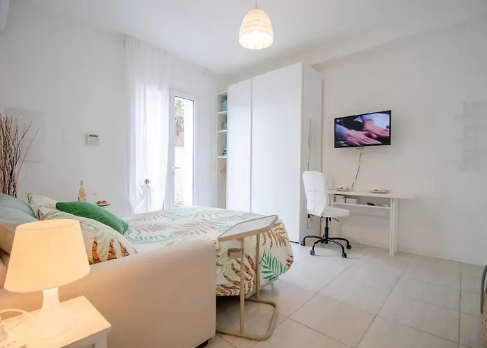 Villamaresicilia E Stanze Nel Lungomare 4* إيسبيكا