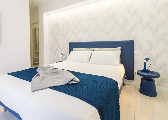 بيت ضيافة Villamaresicilia E Stanze Nel Lungomare إيسبيكا