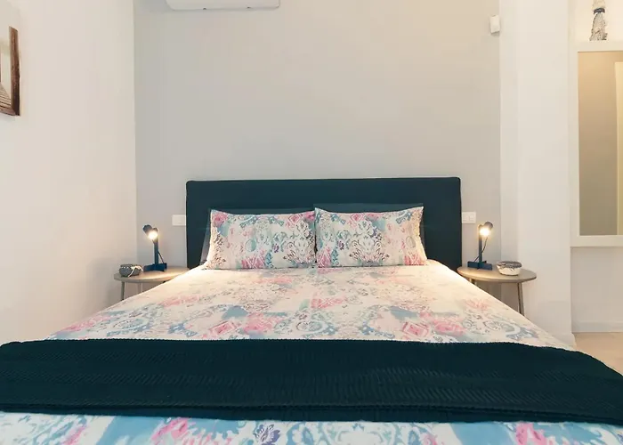 Villamaresicilia E Stanze Nel Lungomare 4* إيسبيكا