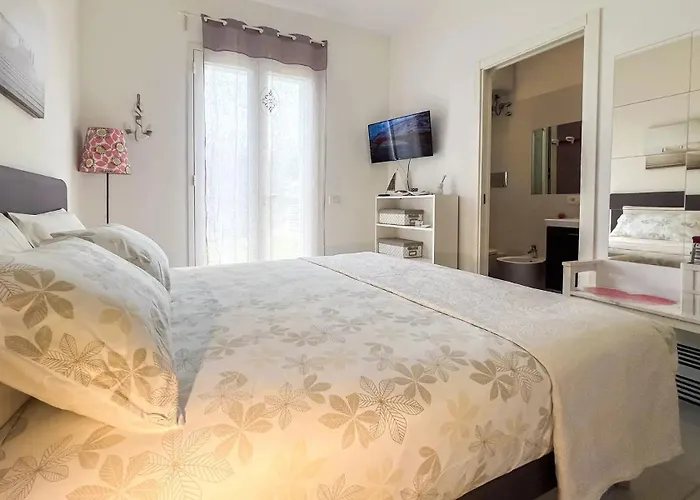 Villamaresicilia E Stanze Nel Lungomare 4*